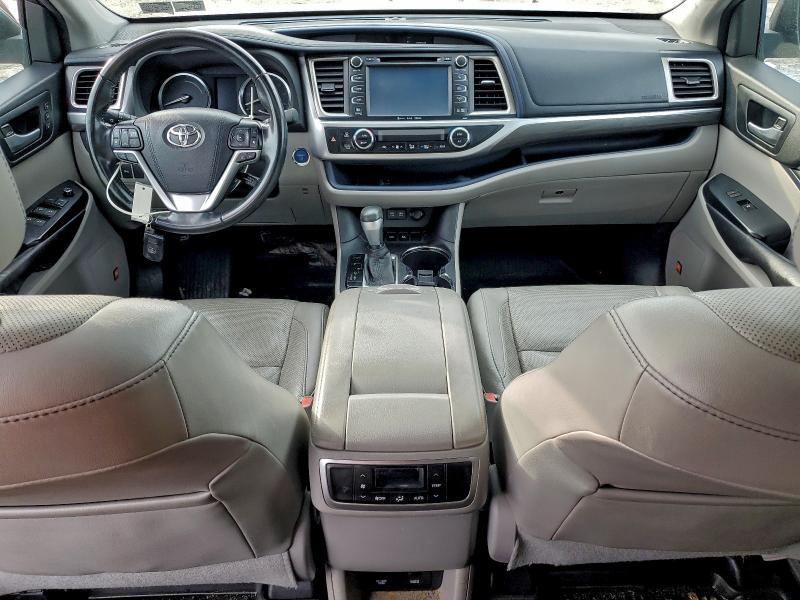 Photo 8 from auction – 2017 TOYOTA HIGHLANDER with VIN 5TDDGRFHXHS025107