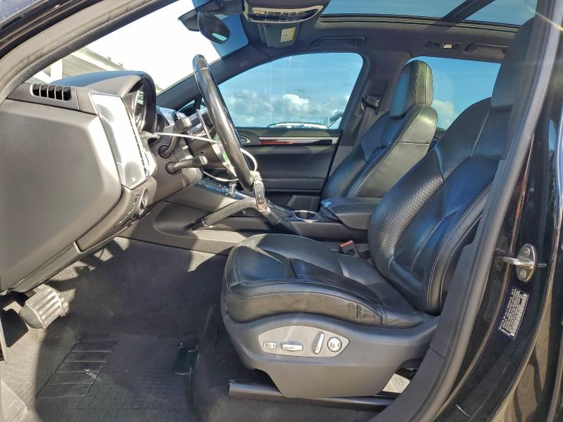 Photo 7 from auction – 2016 PORSCHE CAYENNE with VIN WP1AA2A21GLA01940