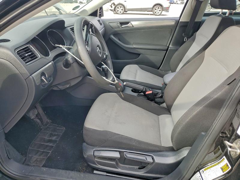 Photo 7 from auction – 2017 VOLKSWAGEN JETTA S with VIN 3VW2B7AJ5HM308516
