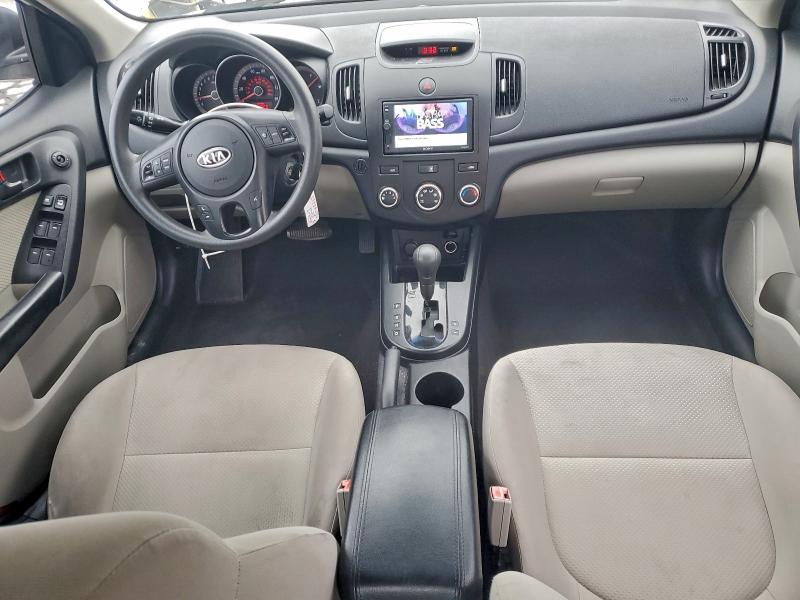 Photo 8 from auction – 2010 KIA FORTE EX with VIN KNAFU4A2XA5262342