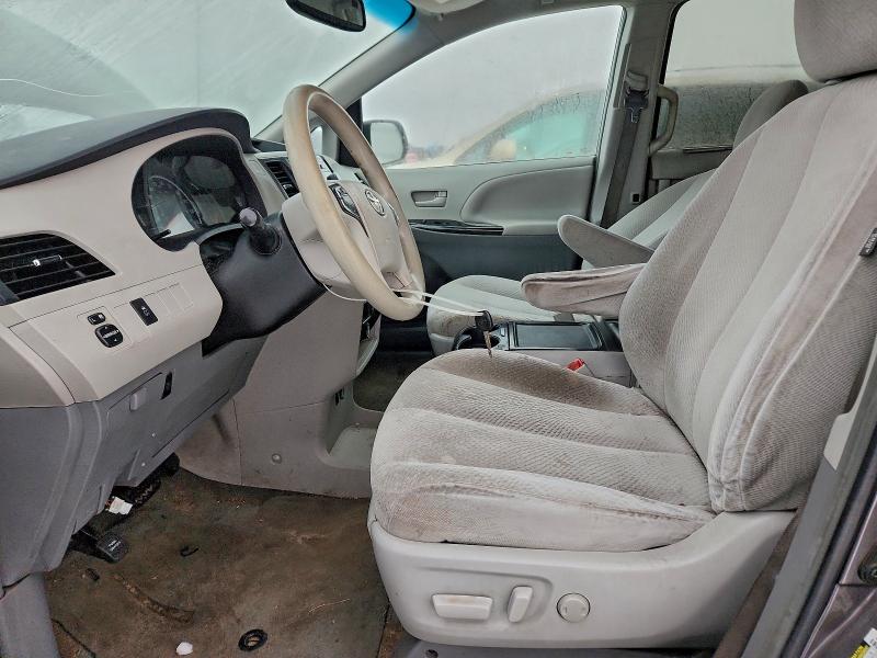 Photo 7 from auction – 2014 TOYOTA SIENNA LE with VIN 5TDJK3DC8ES086084