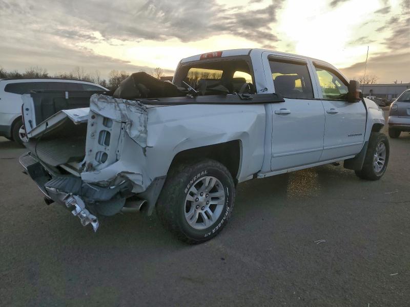Photo 3 from auction – 2018 CHEVROLET SILVERADO with VIN 3GCUKREC7JG242798