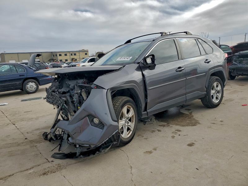 TOYOTA RAV4 XLE 2019 with VIN JTMW1RFV2KD035276 - Photo from auction