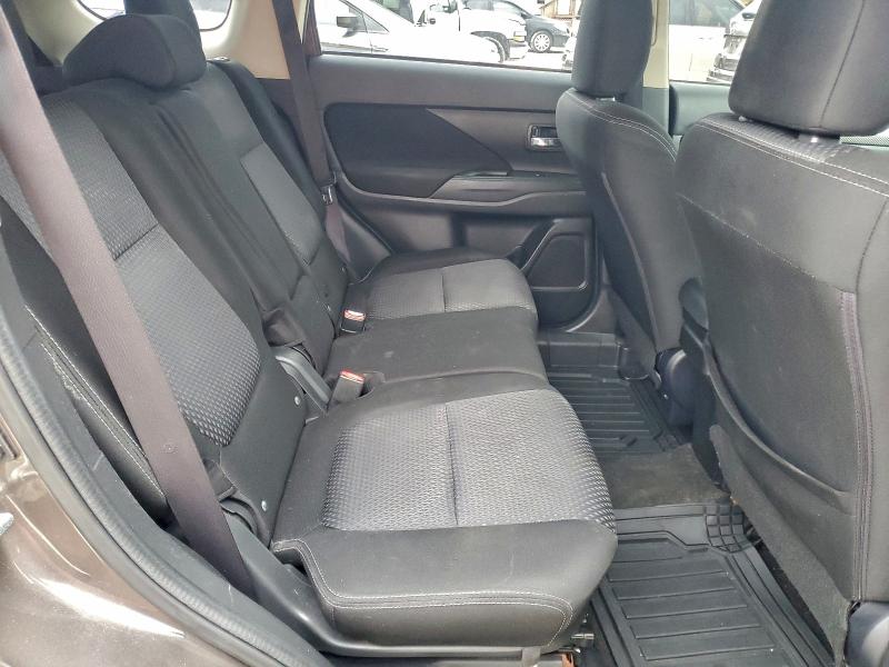 Photo 11 from auction – 2016 MITSUBISHI OUTLANDER with VIN JA4AD2A32GZ049259