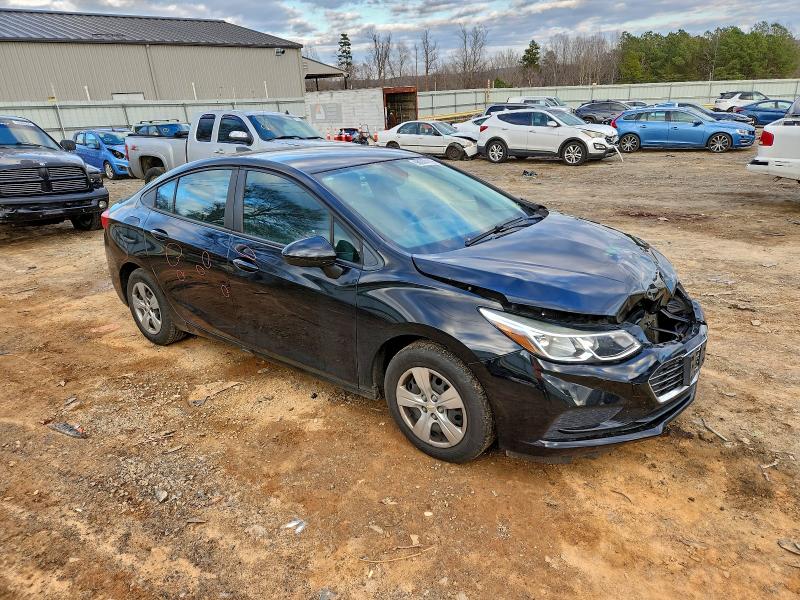 Photo 4 from auction – 2017 CHEVROLET CRUZE LS with VIN 1G1BC5SM2H7182969