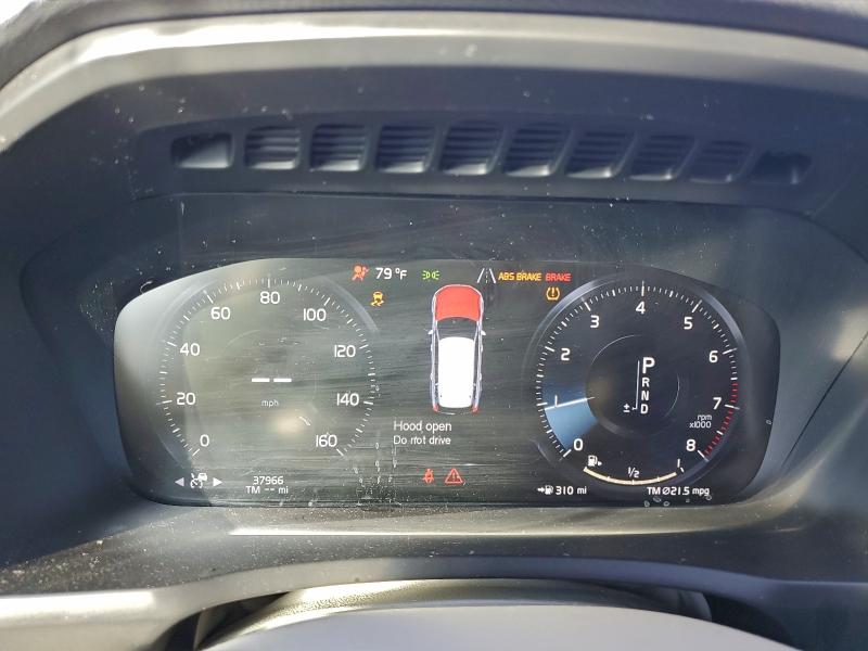 Photo 9 from auction – 2022 VOLVO XC90 T6 MO with VIN YV4A221K1N1809273