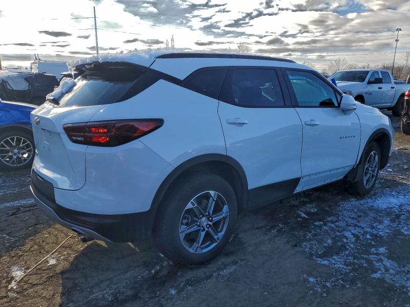 Photo 3 from auction – 2024 CHEVROLET BLAZER with VIN 3GNKBCR42RS168911
