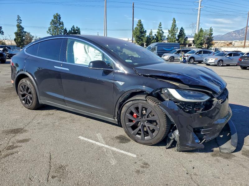 Photo 4 from auction – 2016 TESLA MODEL X with VIN 5YJXCAE47GF001472