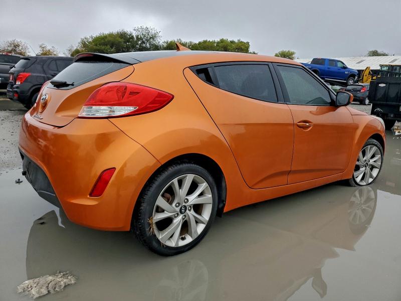 Photo 3 from auction – 2017 HYUNDAI VELOSTER with VIN KMHTC6AD0HU305653