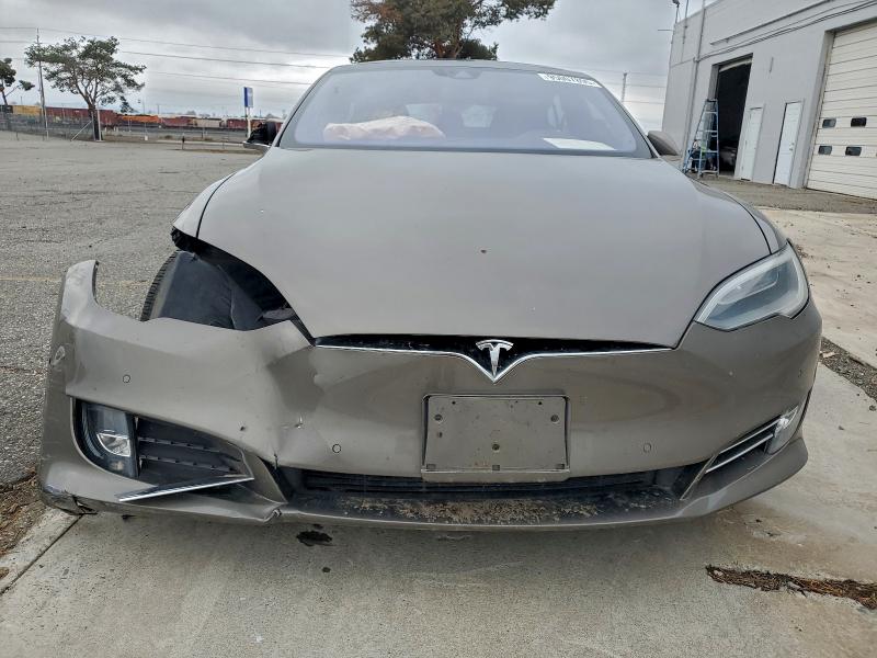 Photo 5 from auction – 2016 TESLA MODEL S with VIN 5YJSA1E25GF162594
