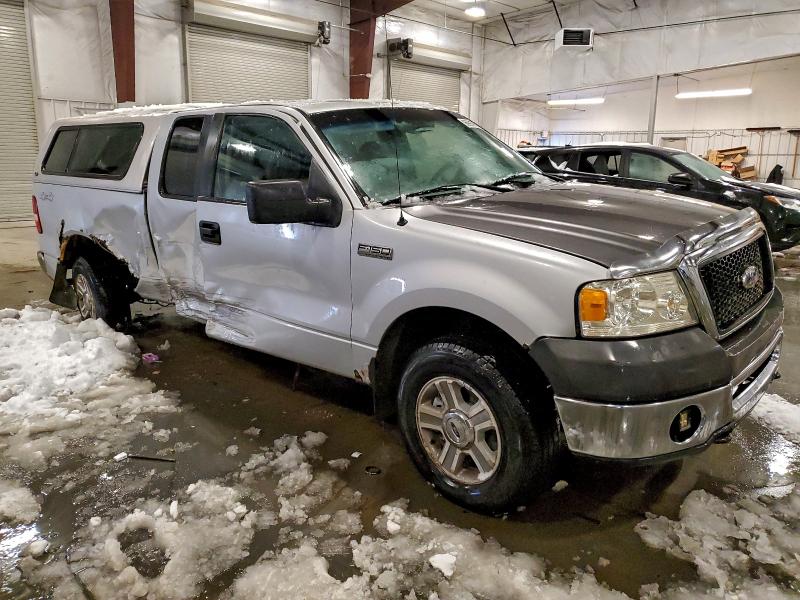 Photo 4 from auction – 2005 FORD F150 with VIN 1FTPX14555NA74496