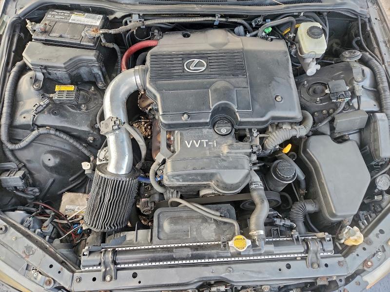 Photo 11 from auction – 2005 LEXUS IS 300 with VIN JTHBD192X50097026
