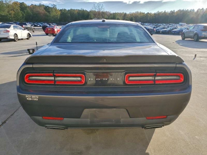 Photo 6 from auction – 2018 DODGE CHALLENGER with VIN 2C3CDZAG9JH303071