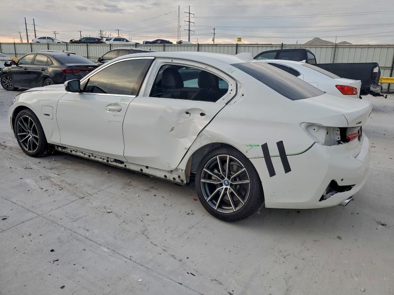 Photo 2 from auction – 2022 BMW 330XE with VIN 3MW5P9J08N8C74853