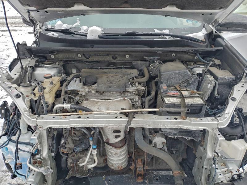 Photo 12 from auction – 2015 TOYOTA RAV4 LE with VIN JTMBFREV9FJ036837
