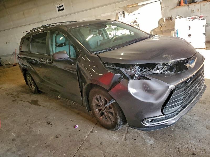 Photo 4 from auction – 2023 TOYOTA SIENNA XLE with VIN 5TDYSKFC3PS076331