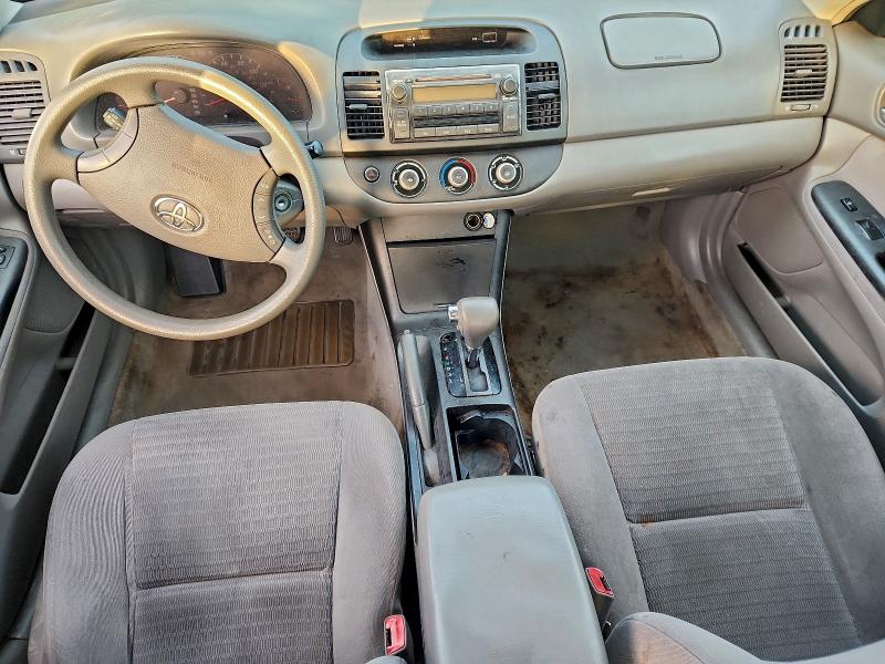 Photo 8 from auction – 2005 TOYOTA CAMRY LE with VIN 4T1BE32K55U971372