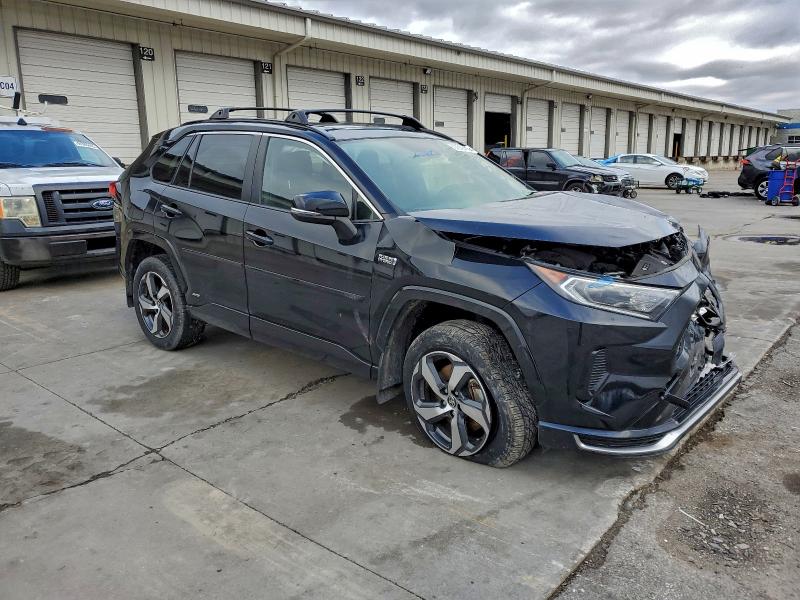 Photo 4 from auction – 2021 TOYOTA RAV4 PRIME with VIN JTMAB3FV2MD037620