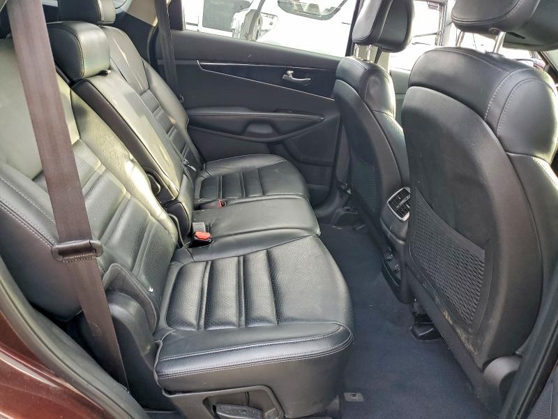 Photo 11 from auction – 2016 KIA SORENTO EX with VIN 5XYPH4A58GG066437