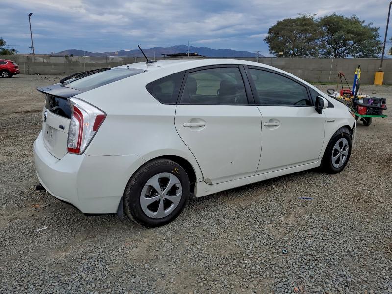 Photo 3 from auction – 2015 TOYOTA PRIUS with VIN JTDKN3DU2F1939985
