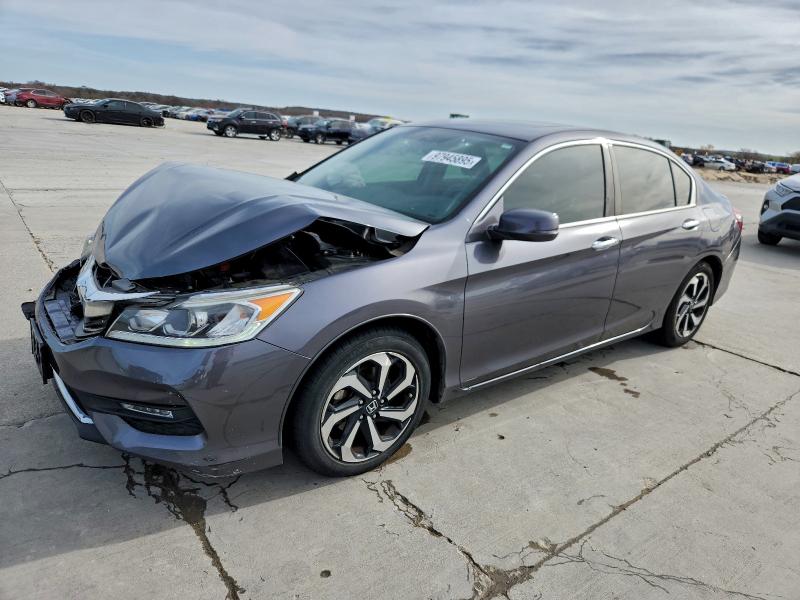 HONDA ACCORD 2016 with VIN 1HGCR2F70GA206007 - Photo from auction
