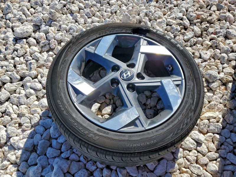 Photo 12 from auction – 2024 HYUNDAI VENUE SEL with VIN KMHRC8A35RU307736
