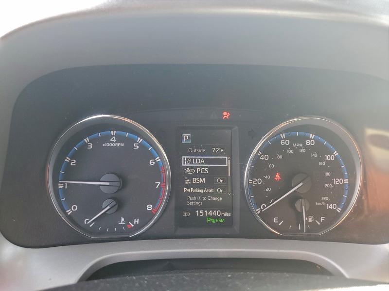 Photo 9 from auction – 2018 TOYOTA RAV4 LIMIT with VIN 2T3YFREV5JW438410
