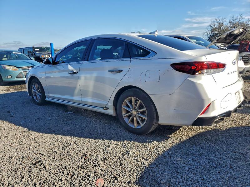 Photo 2 from auction – 2018 HYUNDAI SONATA with VIN 5NPE34AF0JH649308