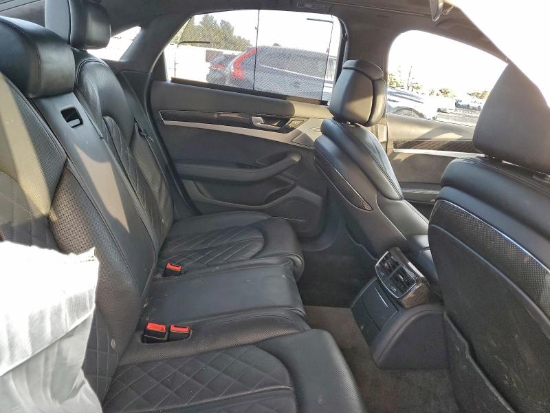 Photo 10 from auction – 2015 AUDI S8 QUATTRO with VIN WAUK2AFD4FN005455
