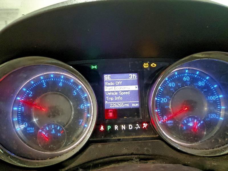 Photo 9 from auction – 2014 CHRYSLER TOWN & COU with VIN 2C4RC1CG8ER463904