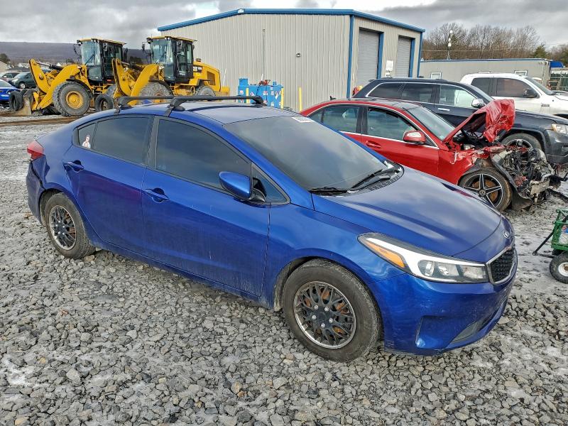 Photo 4 from auction – 2017 KIA FORTE LX with VIN 3KPFK4A70HE038967