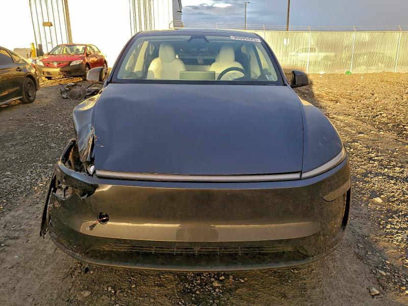 Снимка 5 от търг – 2026 TESLA MODEL Y с VIN 7SAYGDEE8TF337681