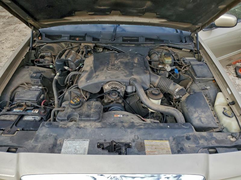 Photo 11 from auction – 2000 MERCURY GRAND MARQ with VIN 2MEFM74W4YX717860