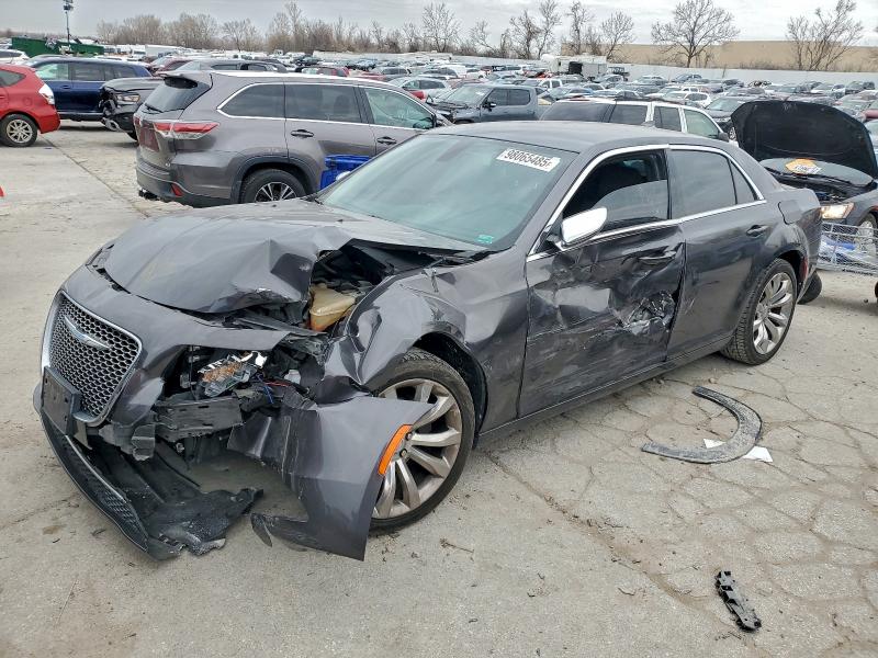 CHRYSLER 300 2018 with VIN 2C3CCAAG1JH265128 - Photo from auction