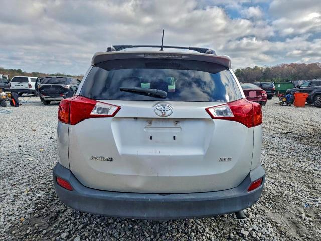 Photo 6 from auction – 2014 TOYOTA RAV4 XLE with VIN JTMWFREV6EJ003522
