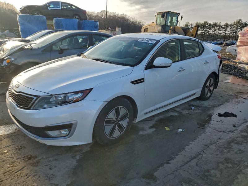 KIA OPTIMA HYB 2011 with VIN KNAGM4AD3B5004915 - Photo from auction
