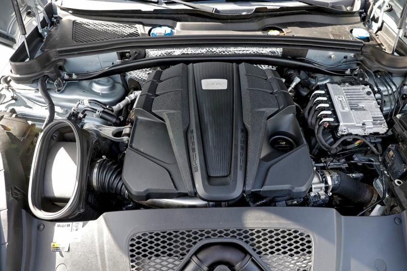 Photo 7 from auction – 2023 PORSCHE MACAN GTS with VIN WP1AF2A51PLB55463