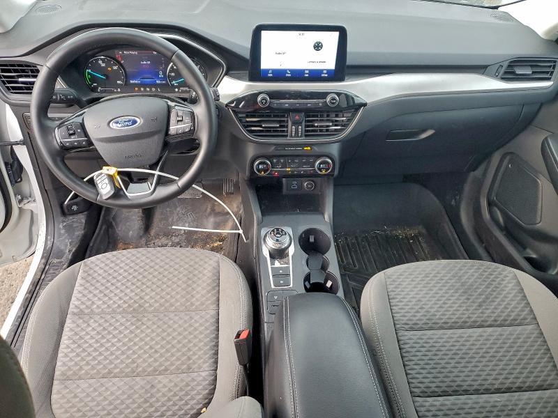 Photo 8 from auction – 2021 FORD ESCAPE SE with VIN 1FMCU9BZ1MUB24032