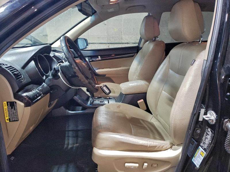 Photo 7 from auction – 2011 KIA SORENTO EX with VIN 5XYKU4A22BG043272