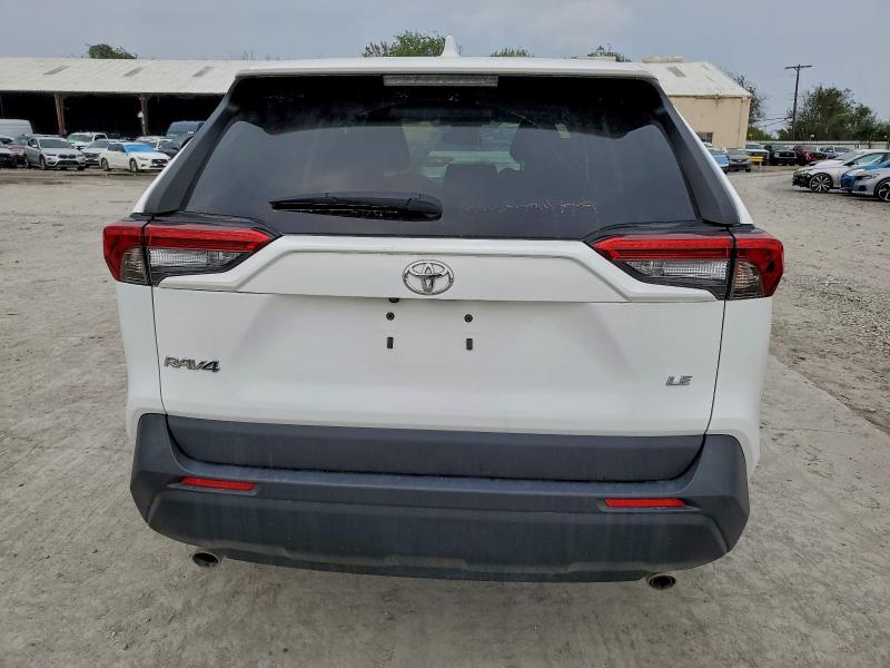 Photo 6 from auction – 2023 TOYOTA RAV4 LE with VIN 2T3H1RFV8PC236989
