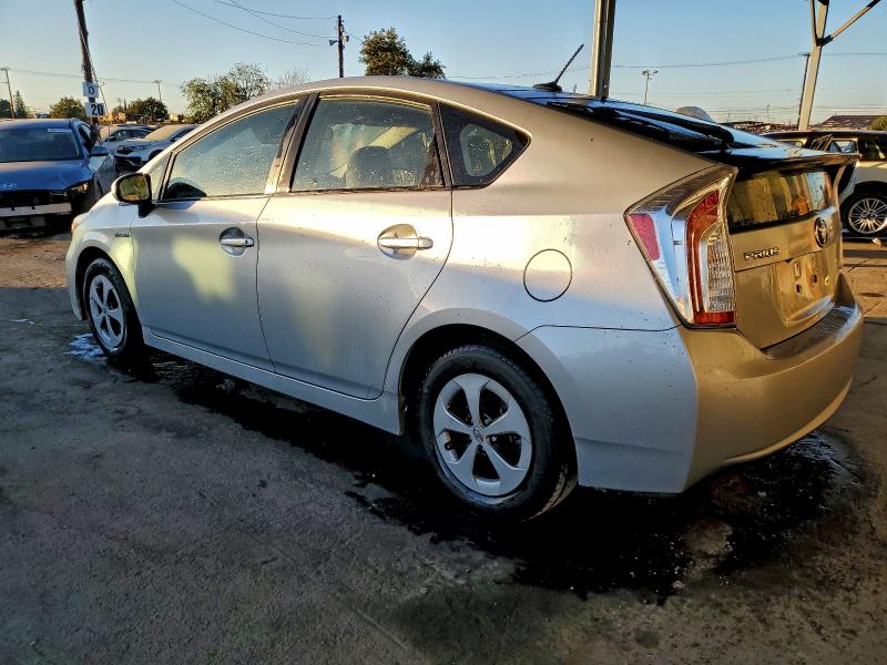 Photo 2 from auction – 2015 TOYOTA PRIUS with VIN JTDKN3DU2F0485131