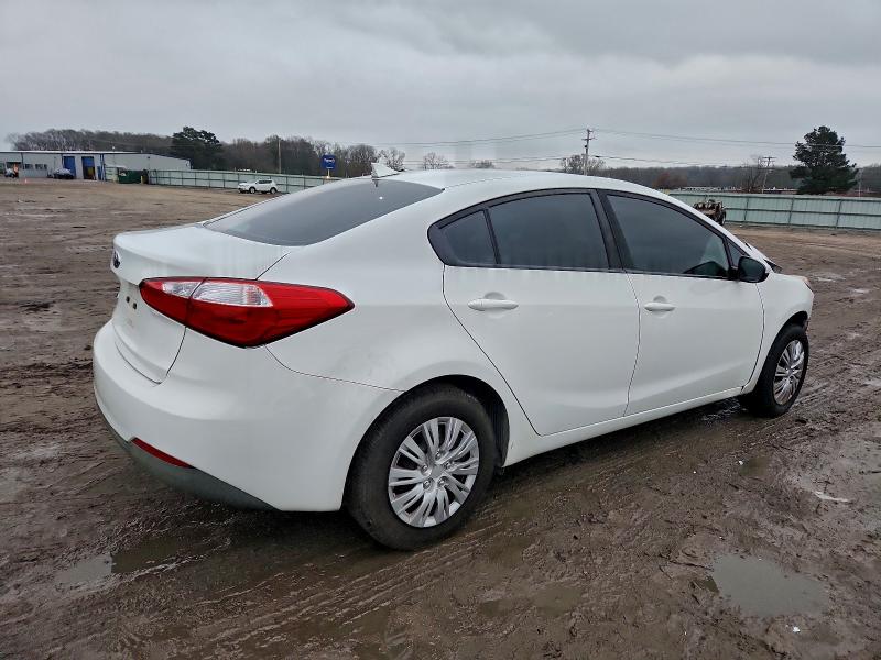 Photo 3 from auction – 2016 KIA FORTE with VIN KNAFK4A61G5611101