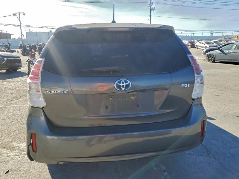 Photo 6 from auction – 2015 TOYOTA PRIUS V with VIN JTDZN3EU0FJ019415