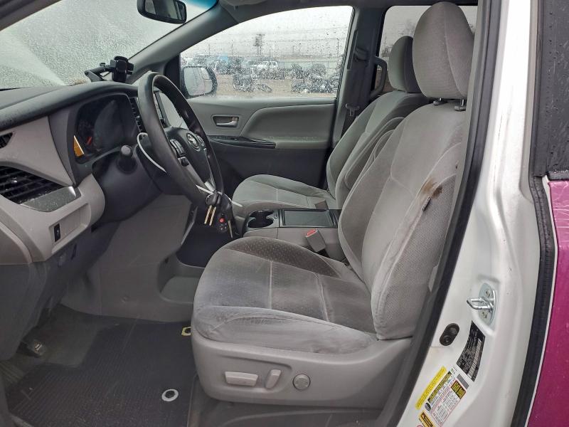 Photo 7 from auction – 2015 TOYOTA SIENNA LE with VIN 5TDKK3DC9FS616701