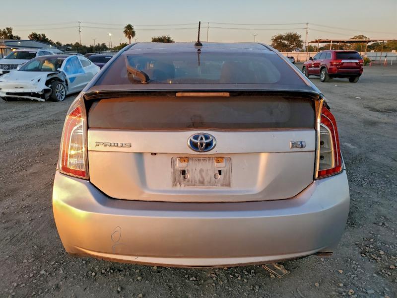 Photo 6 from auction – 2014 TOYOTA PRIUS with VIN JTDKN3DU7E1765667