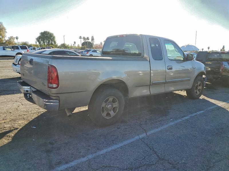 Photo 3 from auction – 2001 FORD F150 with VIN 1FTRX17W81KE48429