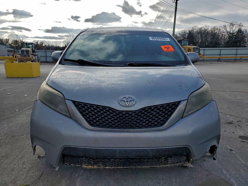 Photo 5 from auction – 2015 TOYOTA SIENNA SPO with VIN 5TDXK3DC8FS597645