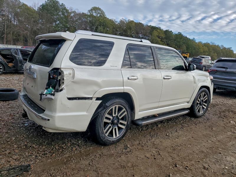 Photo 3 from auction – 2015 TOYOTA 4RUNNER SR with VIN JTEZU5JR5F5089125