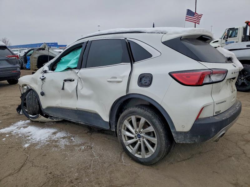 Photo 2 from auction – 2022 FORD ESCAPE with VIN 1FMCU9J97NUA78841