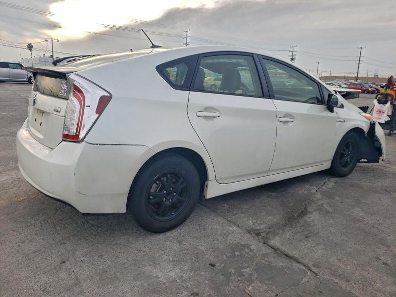 Photo 3 from auction – 2015 TOYOTA PRIUS with VIN JTDKN3DU3F0467057